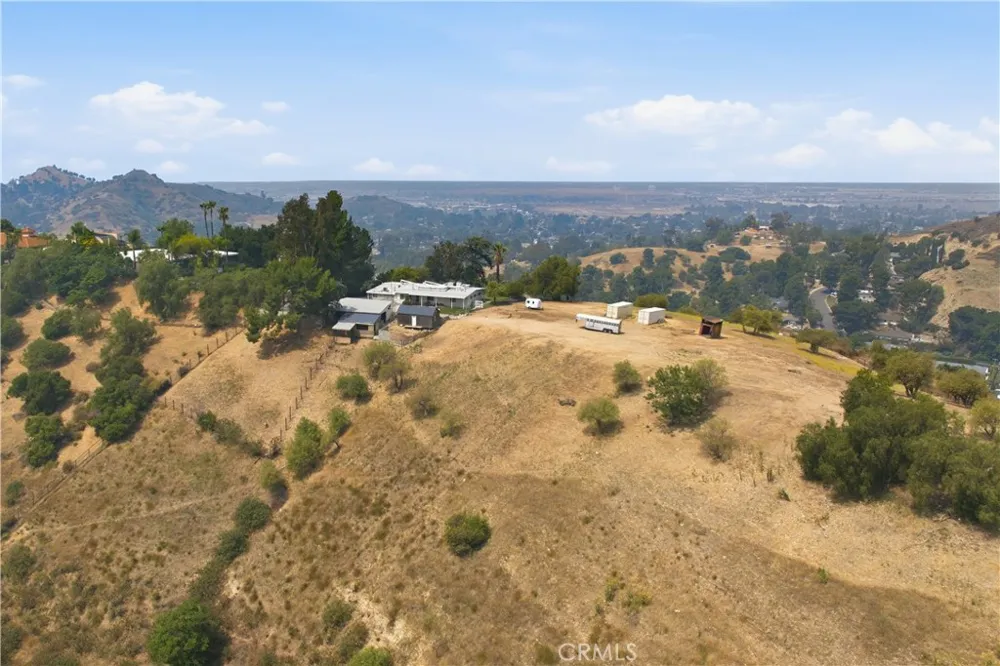 10170 Maude Ave Sunland, CA 91040