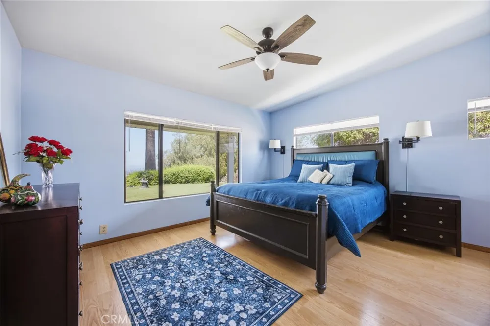 10170 Maude Ave Sunland, CA 91040