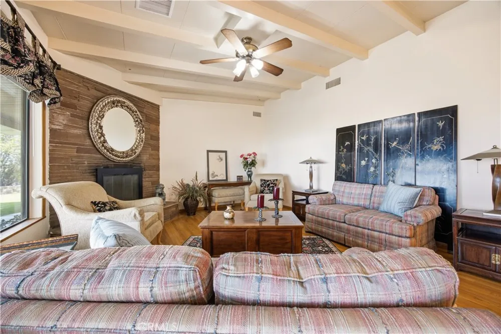 10170 Maude Ave Sunland, CA 91040