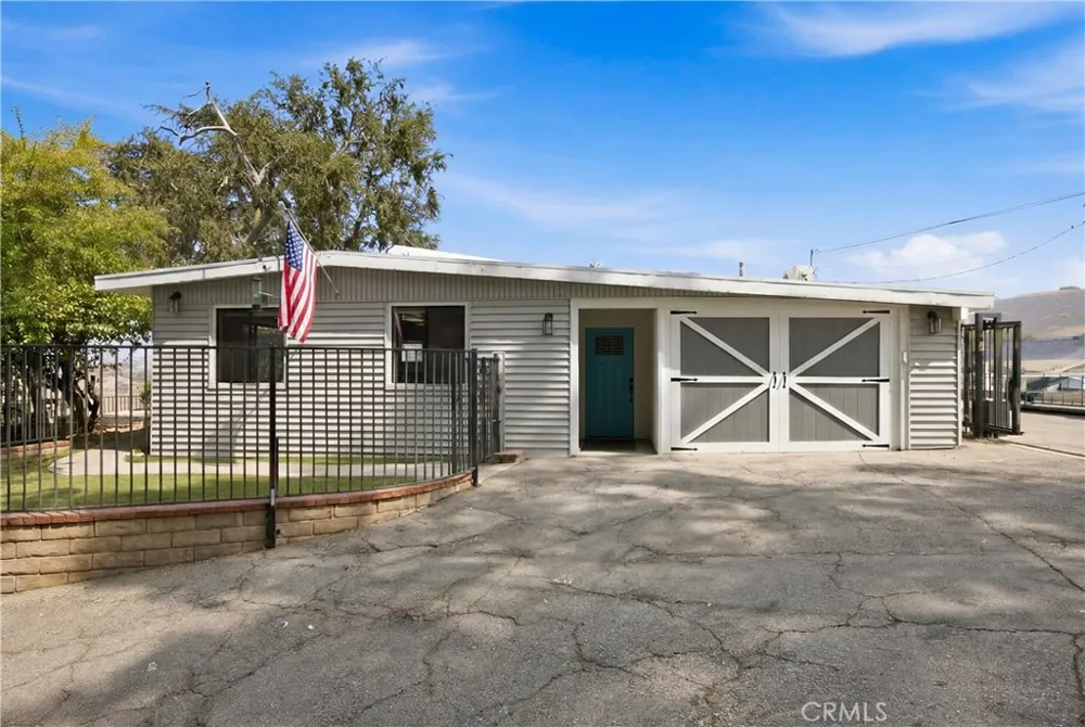 10170 Maude Ave Sunland, CA 91040