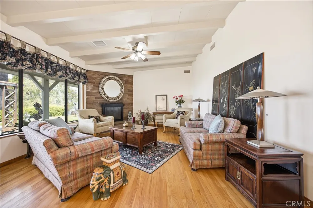 10170 Maude Ave Sunland, CA 91040