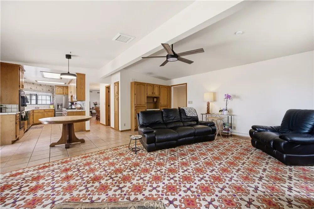 10170 Maude Ave Sunland, CA 91040