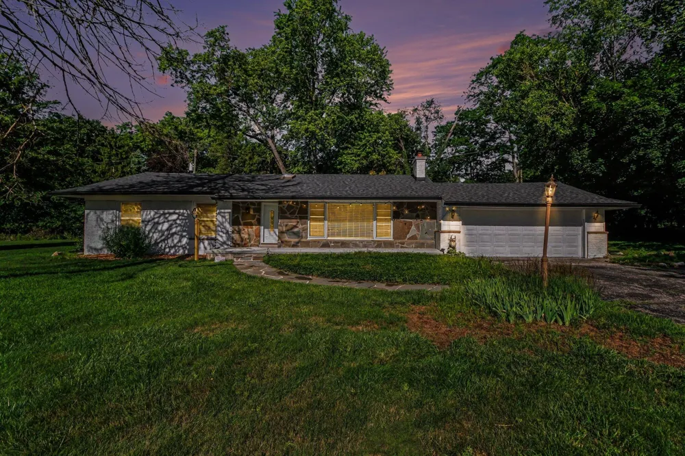24900 Cromwell Drive Franklin, MI 48025