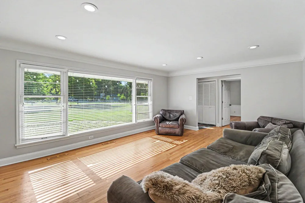 24900 Cromwell Drive Franklin, MI 48025