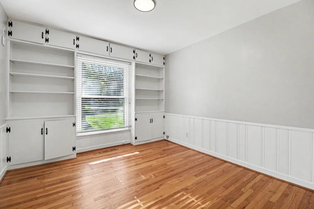 24900 Cromwell Drive Franklin, MI 48025