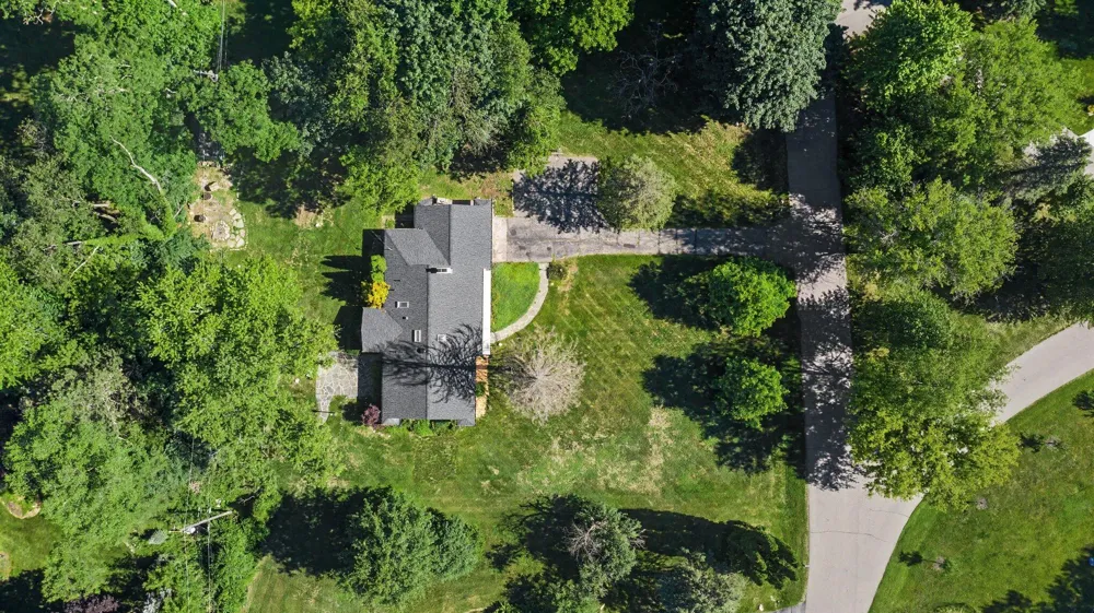 24900 Cromwell Drive Franklin, MI 48025