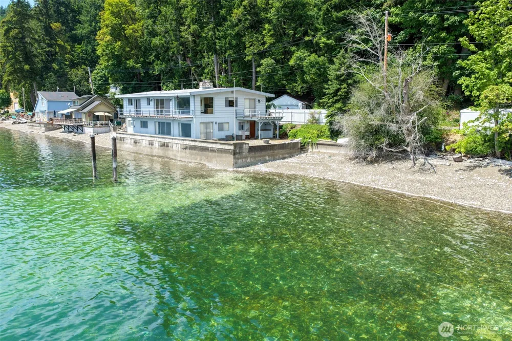 8361 NE North Shore Road Belfair, WA 98528