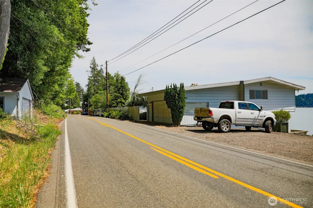 8361 NE North Shore Road Belfair, WA 98528