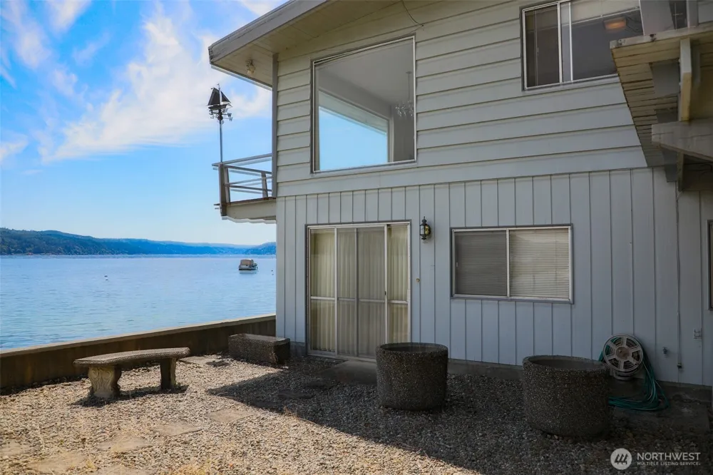 8361 NE North Shore Road Belfair, WA 98528