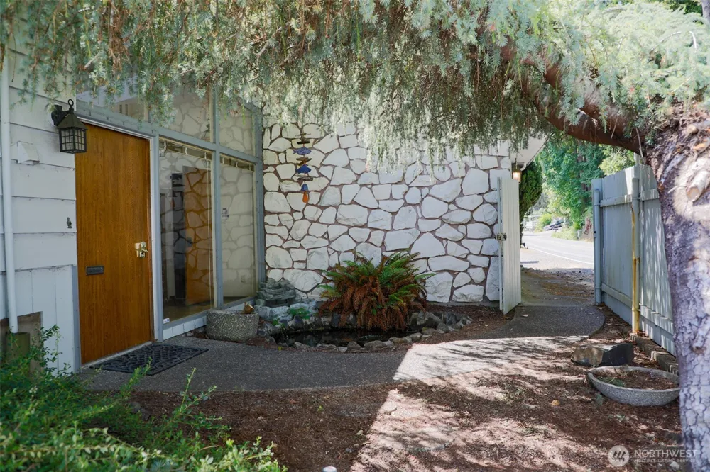 8361 NE North Shore Road Belfair, WA 98528