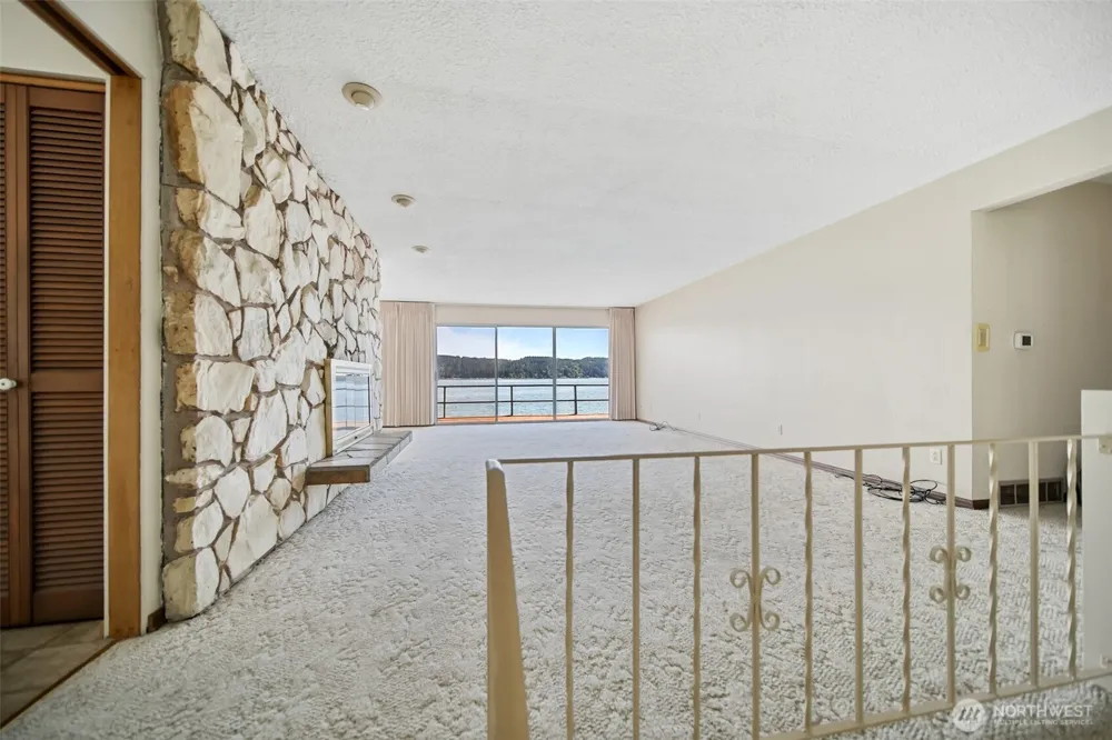 8361 NE North Shore Road Belfair, WA 98528
