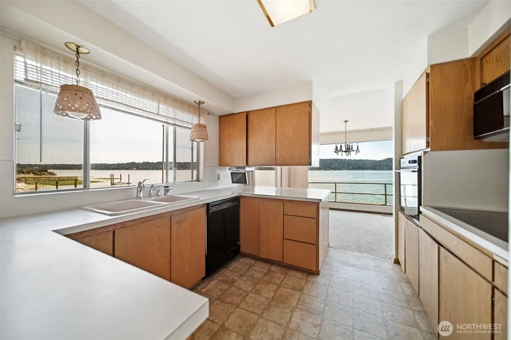 8361 NE North Shore Road Belfair, WA 98528