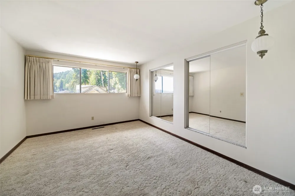 8361 NE North Shore Road Belfair, WA 98528