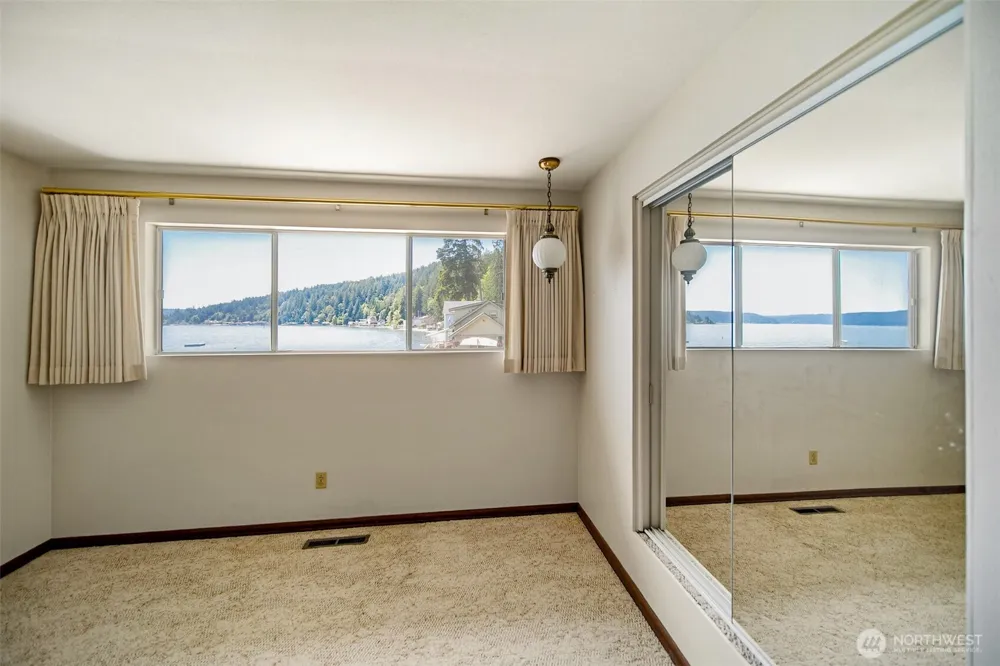 8361 NE North Shore Road Belfair, WA 98528