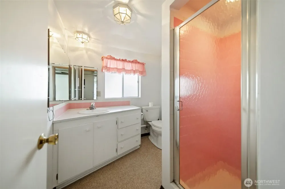 8361 NE North Shore Road Belfair, WA 98528