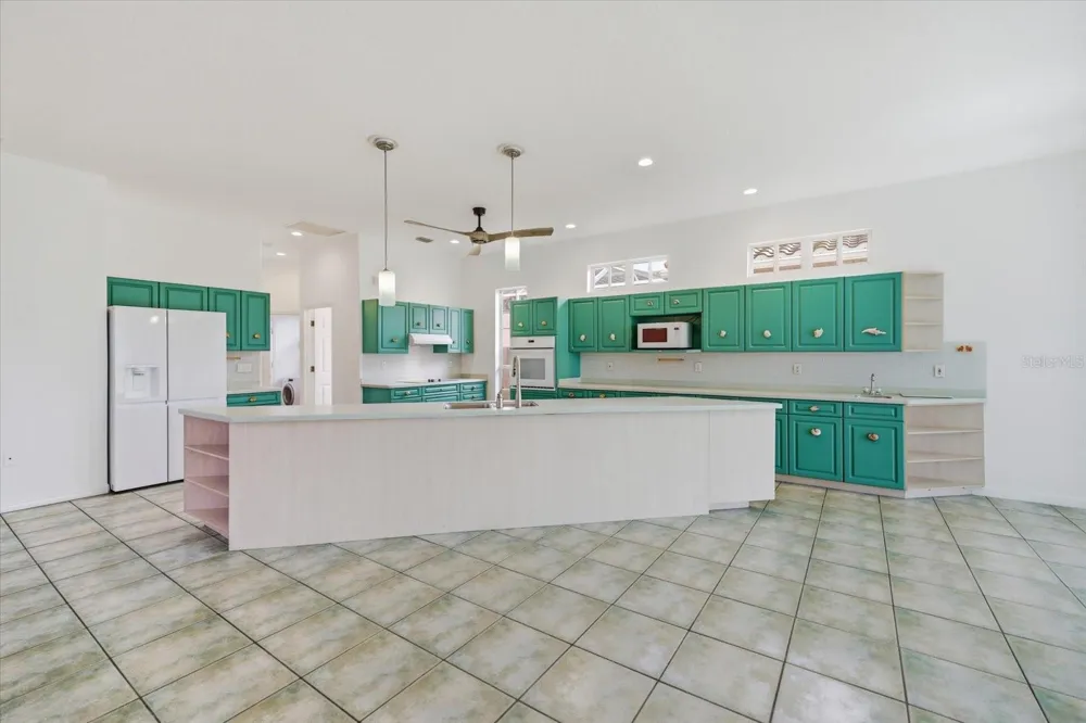 210 RIO TERRA Venice, FL 34285
