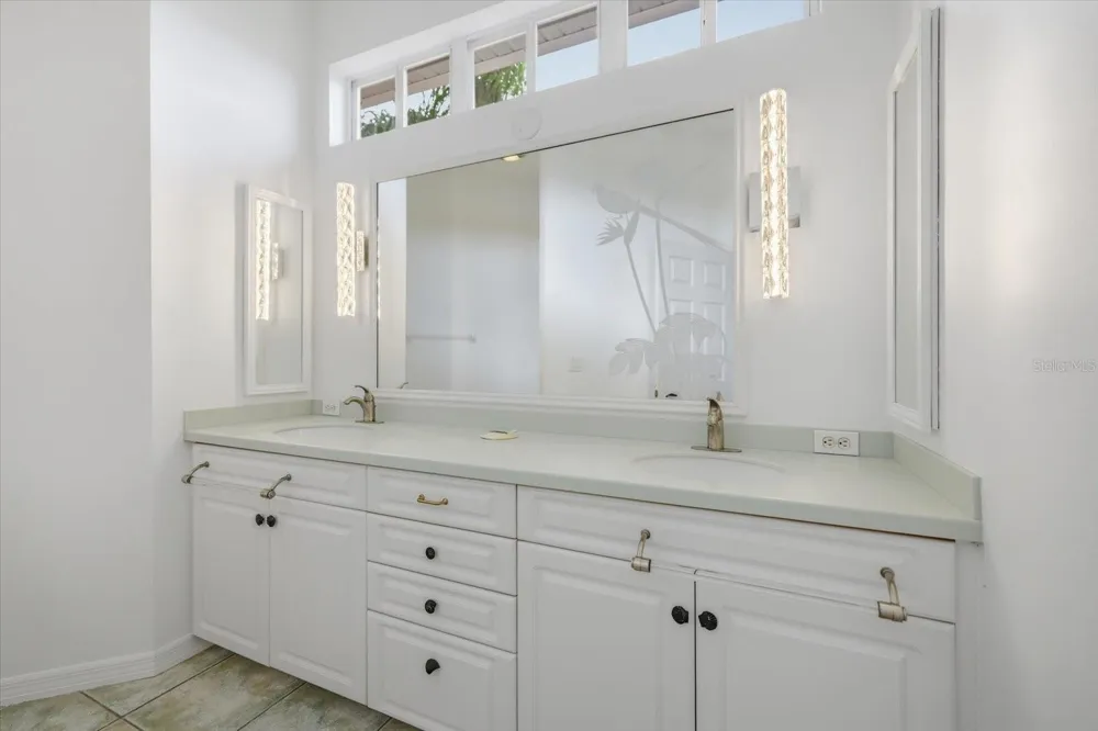 210 RIO TERRA Venice, FL 34285