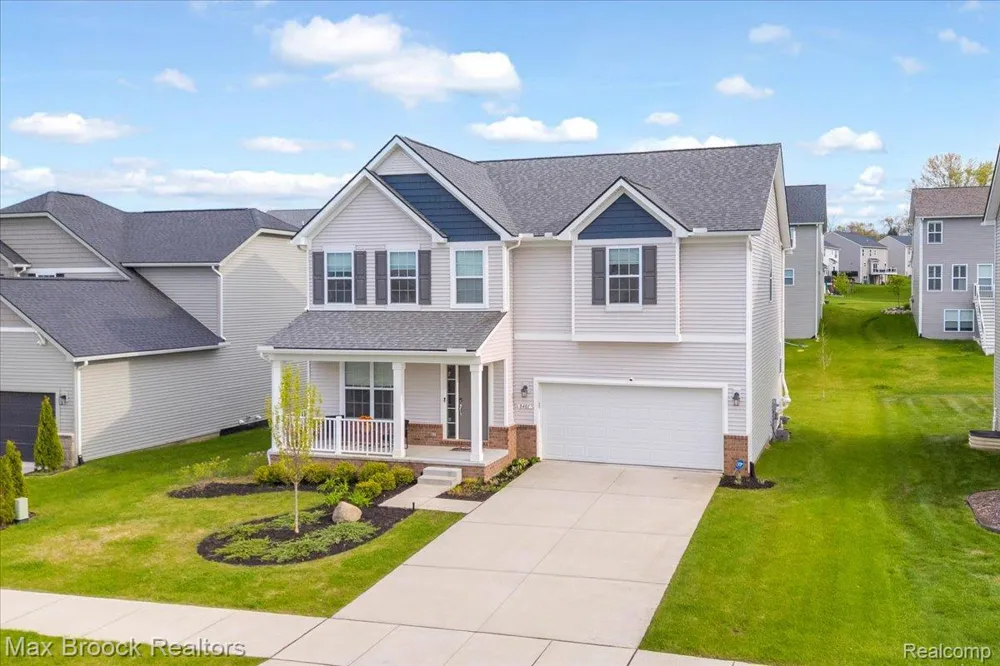 8401 Sharon Drive White Lake Charter Township, MI 48386