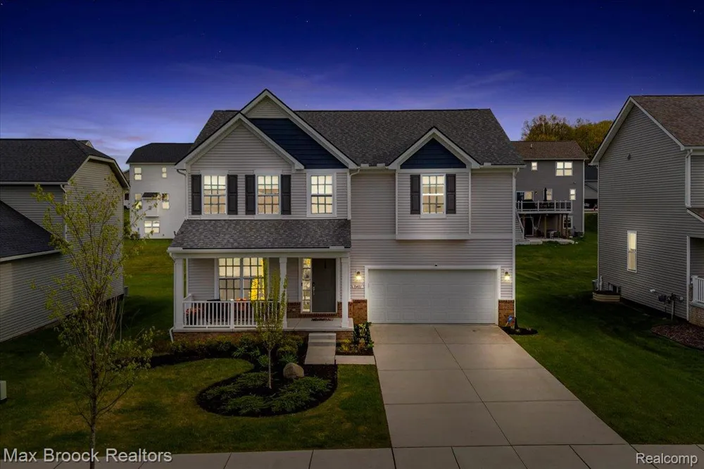8401 Sharon Drive White Lake Charter Township, MI 48386