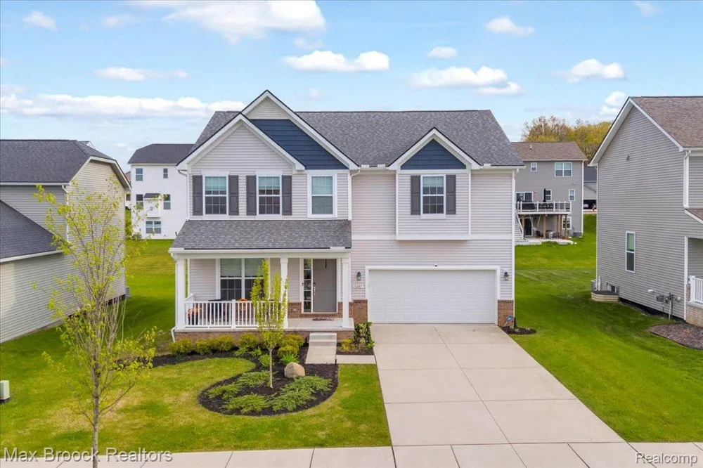 8401 Sharon Drive White Lake Charter Township, MI 48386