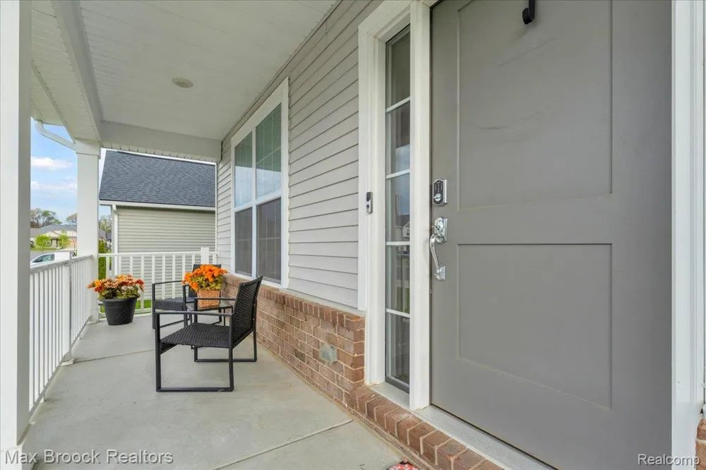 8401 Sharon Drive White Lake Charter Township, MI 48386