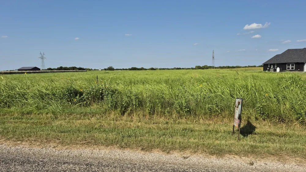 691 FARMER ROAD Ennis, TX 75119