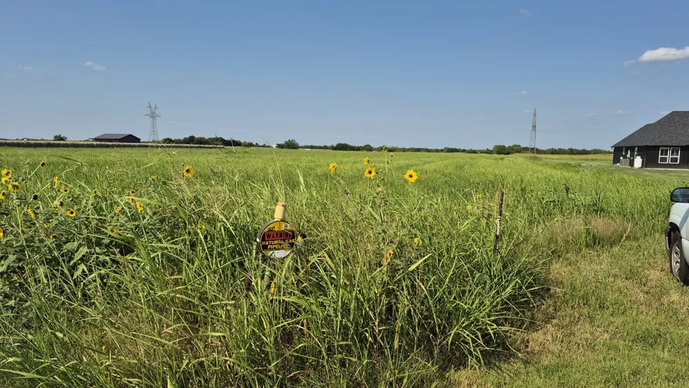 691 FARMER ROAD Ennis, TX 75119
