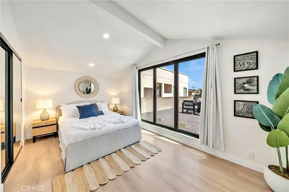920 W Balboa Newport Beach, CA 92661