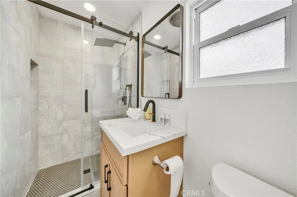920 W Balboa Newport Beach, CA 92661