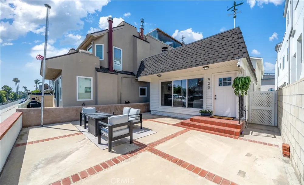 920 W Balboa Newport Beach, CA 92661