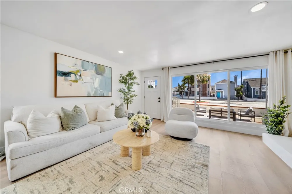 920 W Balboa Newport Beach, CA 92661