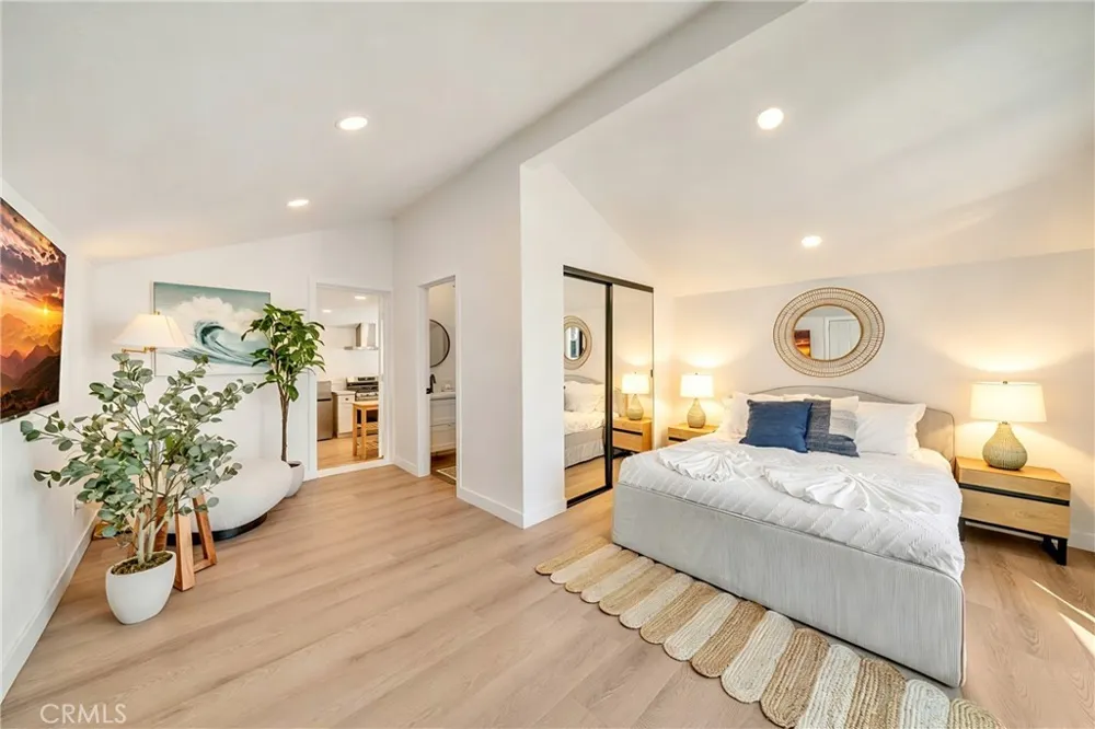 920 W Balboa Newport Beach, CA 92661