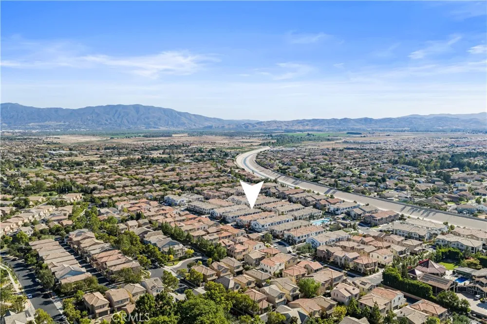 7100 Montecito Lane Eastvale, CA 92880