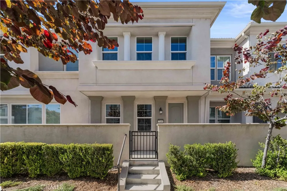 7100 Montecito Lane Eastvale, CA 92880