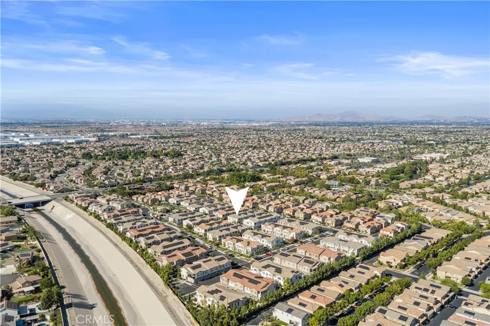 7100 Montecito Lane Eastvale, CA 92880