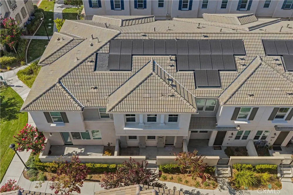 7100 Montecito Lane Eastvale, CA 92880