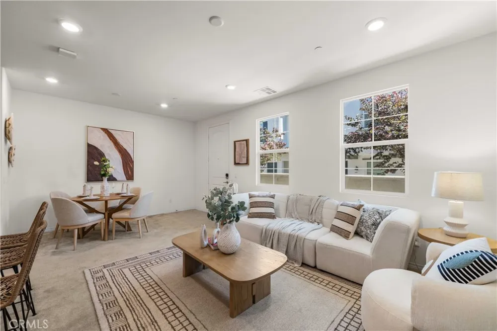 7100 Montecito Lane Eastvale, CA 92880