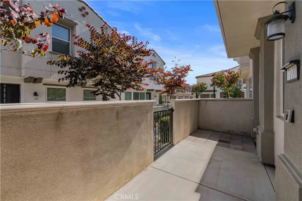 7100 Montecito Lane Eastvale, CA 92880