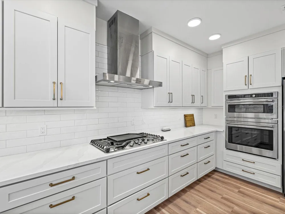 868 OSCEOLA AVENUE Clearwater, FL 33755