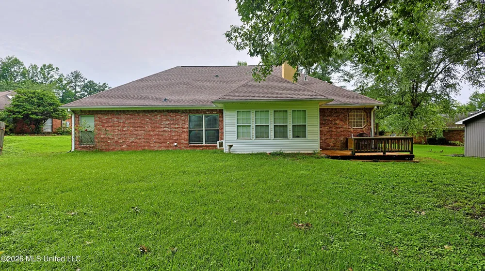 73 Dianne Cove Byram, MS 39272