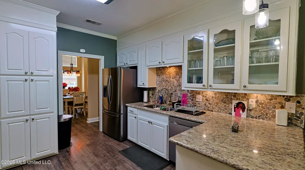 73 Dianne Cove Byram, MS 39272
