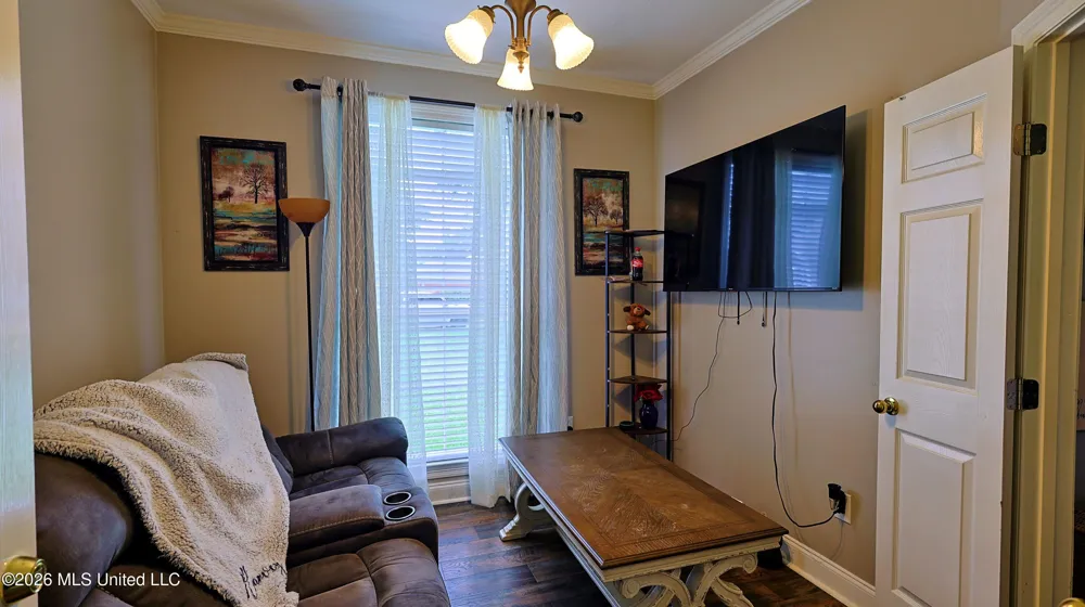 73 Dianne Cove Byram, MS 39272