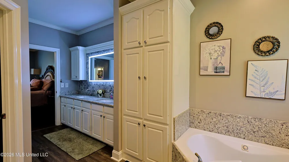 73 Dianne Cove Byram, MS 39272