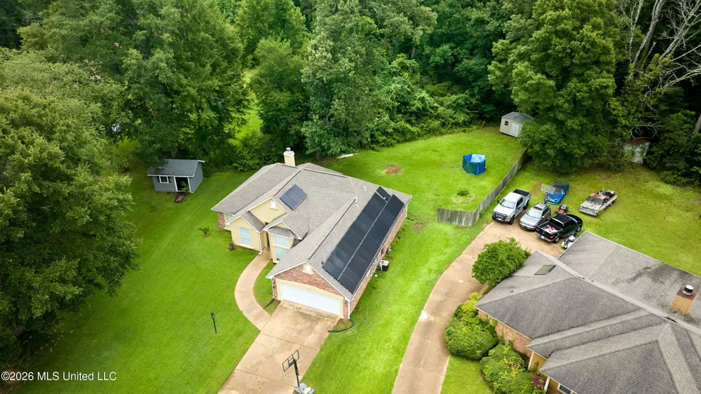 73 Dianne Cove Byram, MS 39272