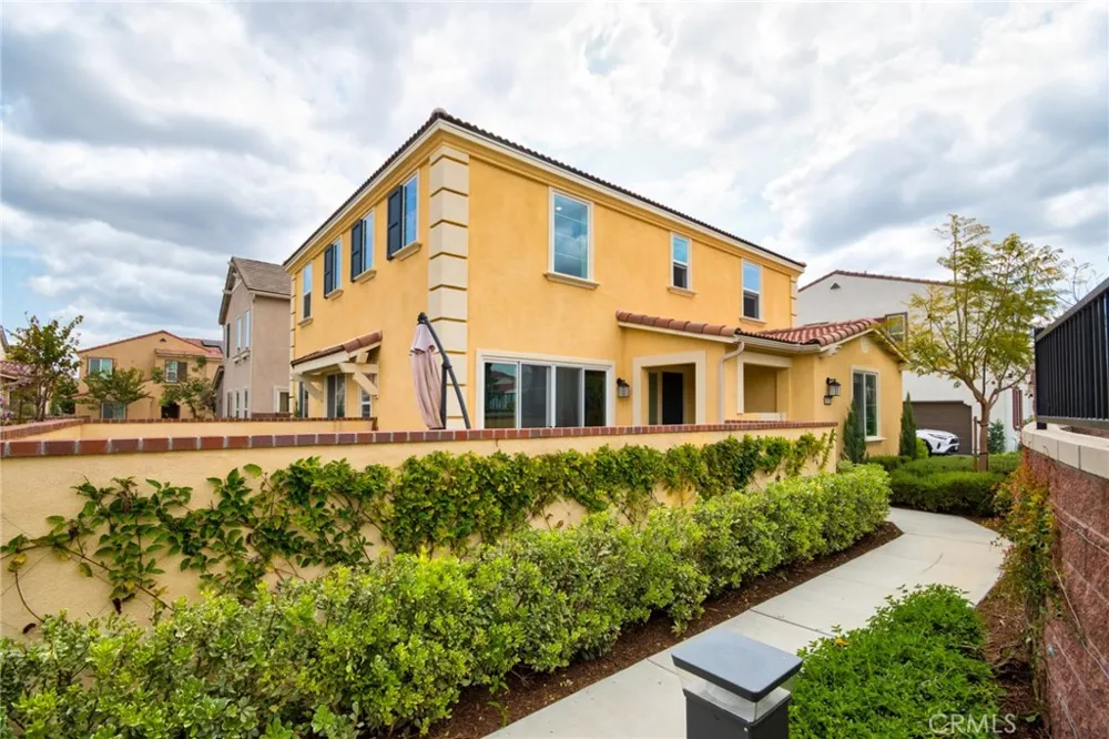 16378 Embark Way Chino, CA 91708