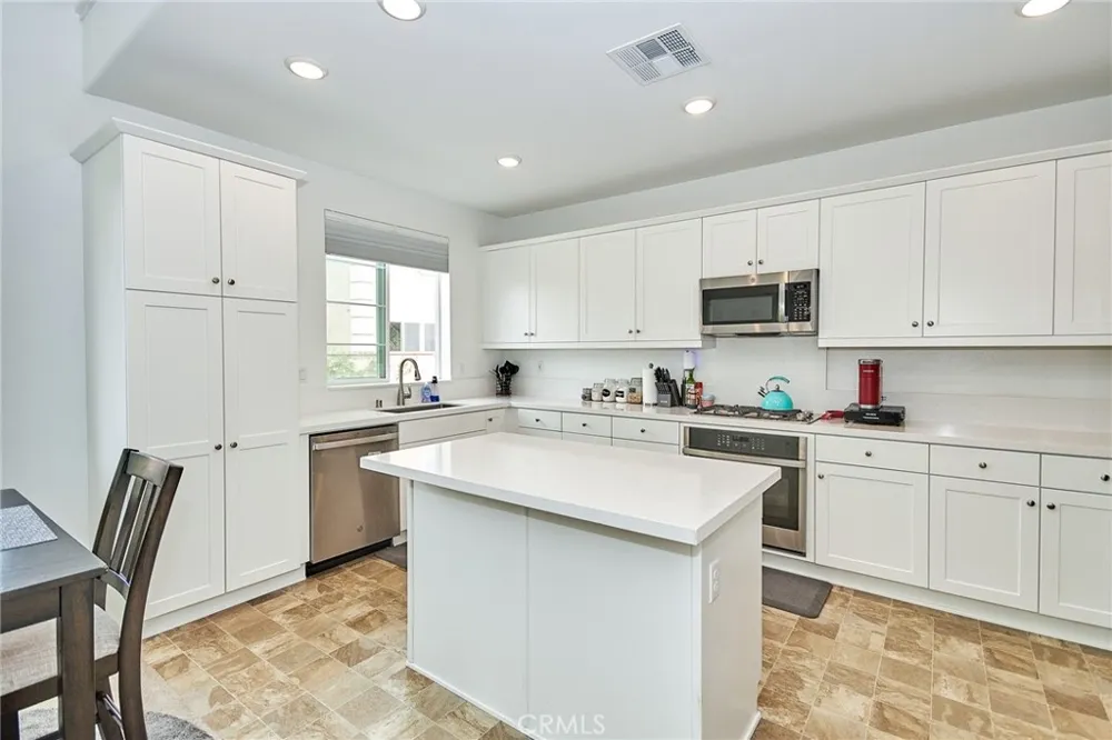 16378 Embark Way Chino, CA 91708