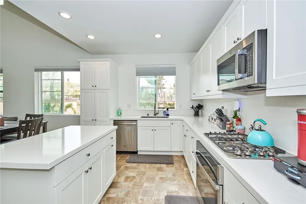 16378 Embark Way Chino, CA 91708