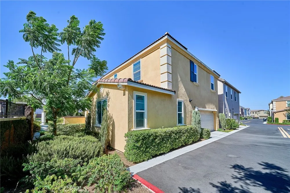 16378 Embark Way Chino, CA 91708