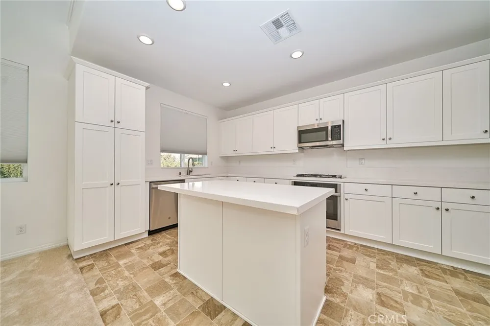 16378 Embark Way Chino, CA 91708