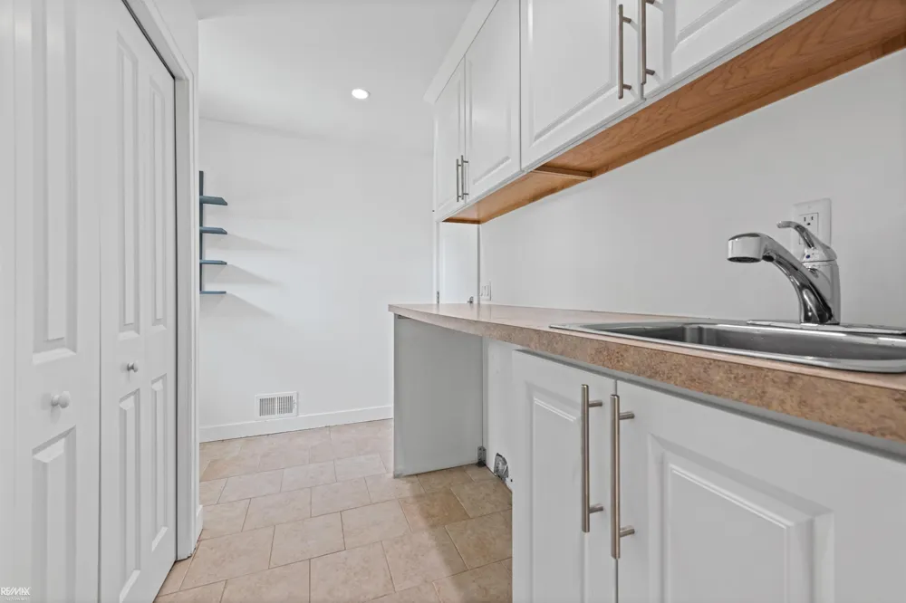 7741 Colony Drive Clay Township, MI 48001